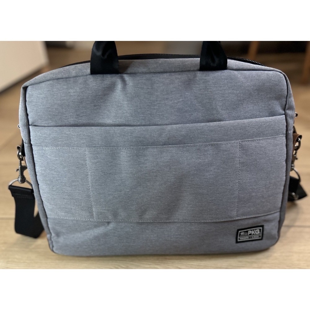 PKG 15" Laptop Messenger Bag Carry Crossbody Gray 10L EUC